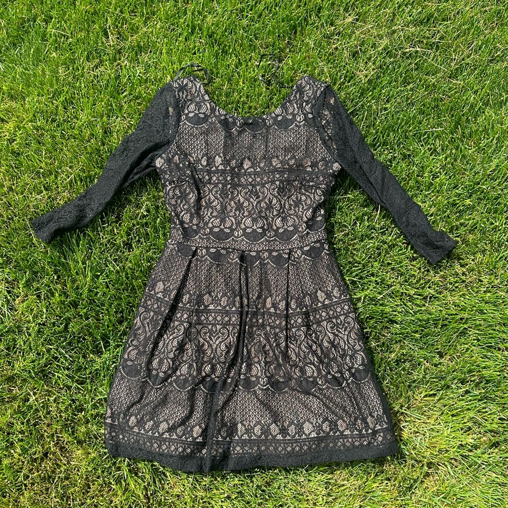 Size 9/10 mini dress